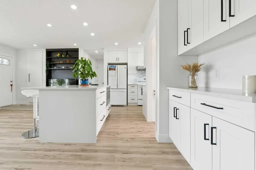 176 Penmeadows Close SE Calgary AB T2A3S2