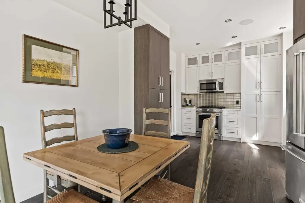 125 41 Avenue SW Calgary AB T2S 3H3