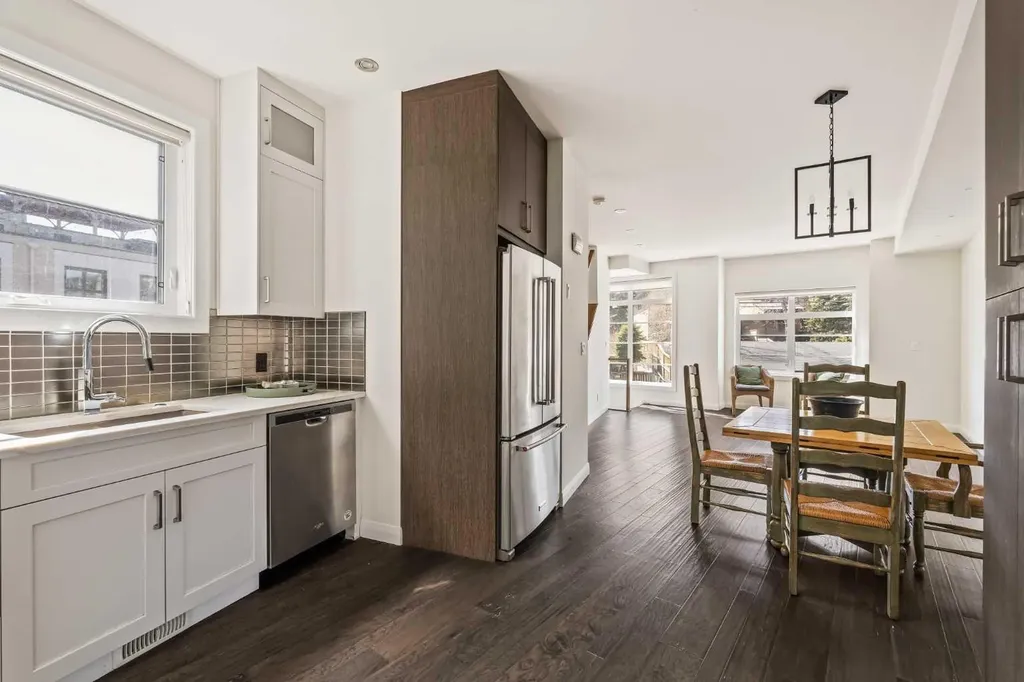 125 41 Avenue SW Calgary AB T2S 3H3