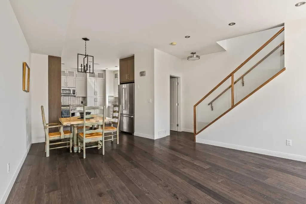 125 41 Avenue SW Calgary AB T2S 3H3
