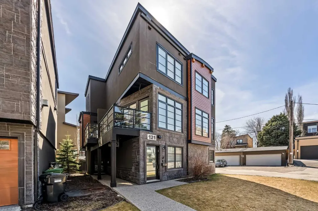 125 41 Avenue SW Calgary AB T2S 3H3