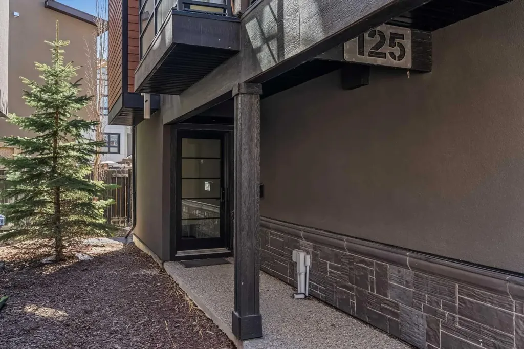 125 41 Avenue SW Calgary AB T2S 3H3