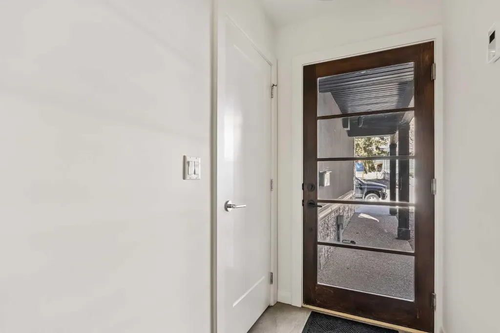 125 41 Avenue SW Calgary AB T2S 3H3