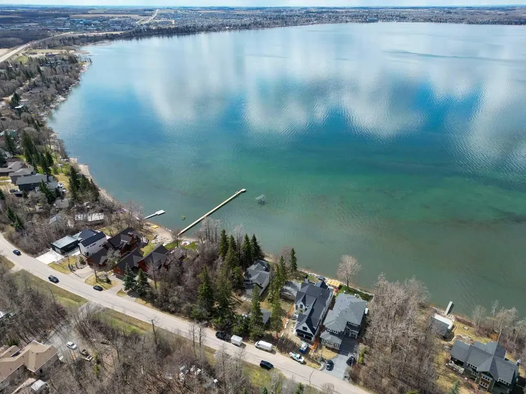 4217 Lakeshore Drive Sylvan Lake AB T4S 1C1