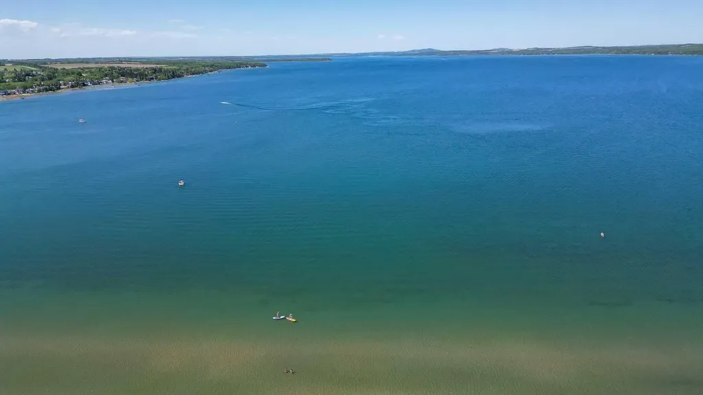 4217 Lakeshore Drive Sylvan Lake AB T4S 1C1