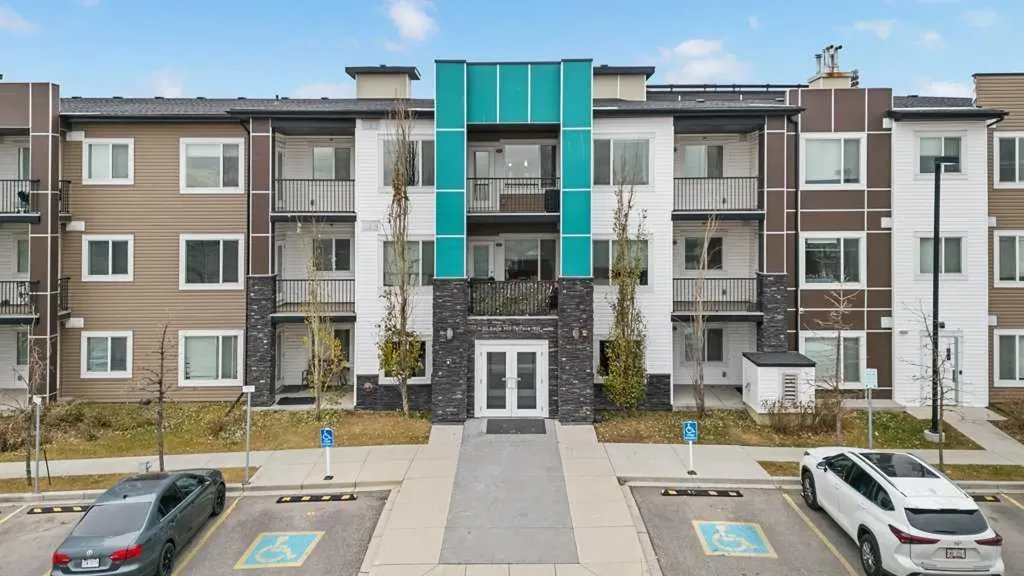 20 Sage Hill Terrace NW Calgary AB T3R 0W8