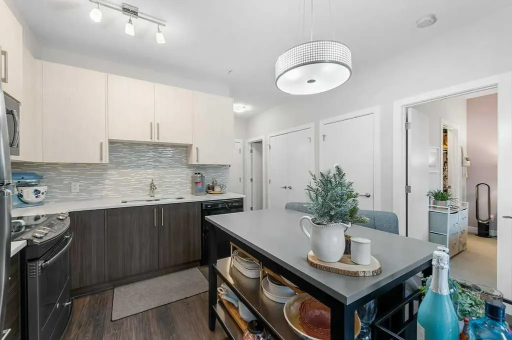 20 Sage Hill Terrace NW Calgary AB T3R 0W8