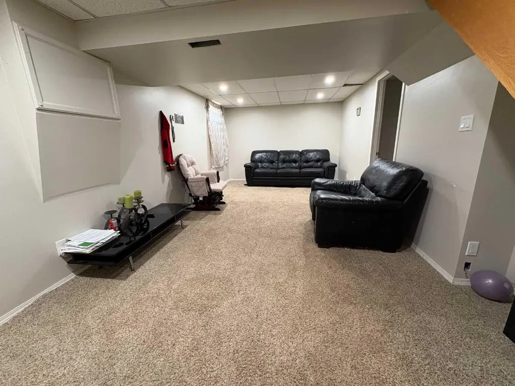 5821 44 Avenue Red Deer AB T4N 3J4