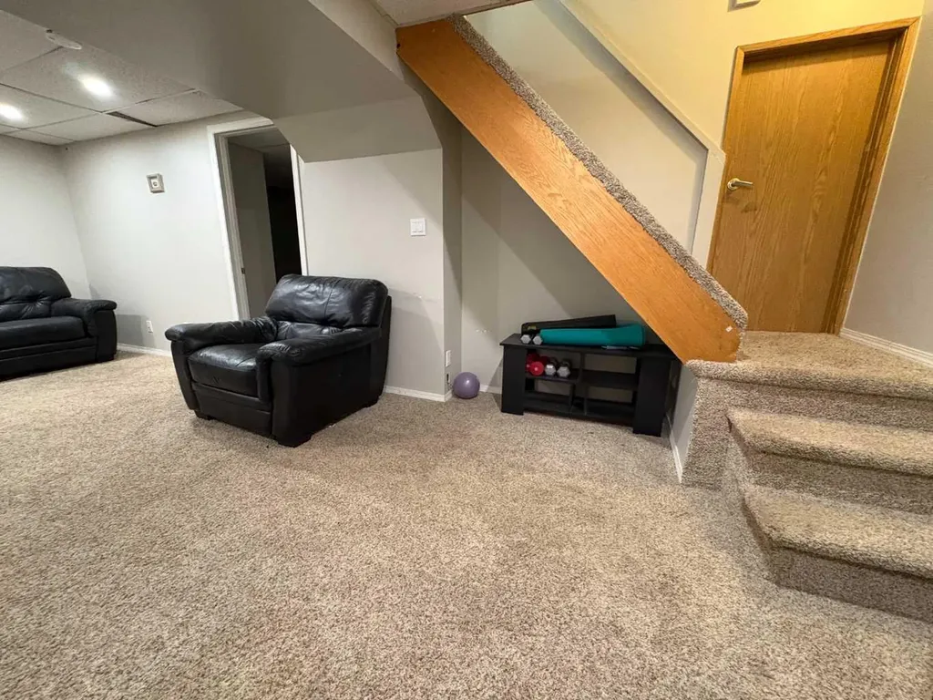 5821 44 Avenue Red Deer AB T4N 3J4
