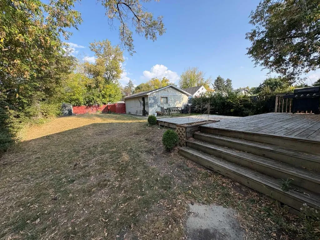 5821 44 Avenue Red Deer AB T4N 3J4