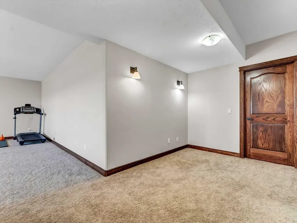 16 Palisades Mews NE Medicine Hat AB T1C 2B5