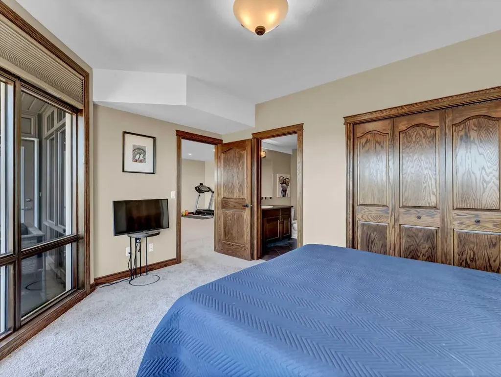 16 Palisades Mews NE Medicine Hat AB T1C 2B5