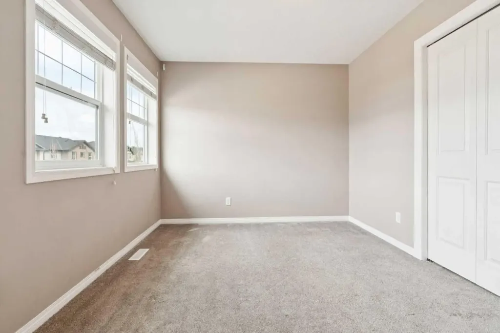 74 Skyview Point Green NE Calgary AB T3N 1B6