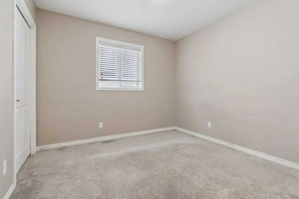 74 Skyview Point Green NE Calgary AB T3N 1B6