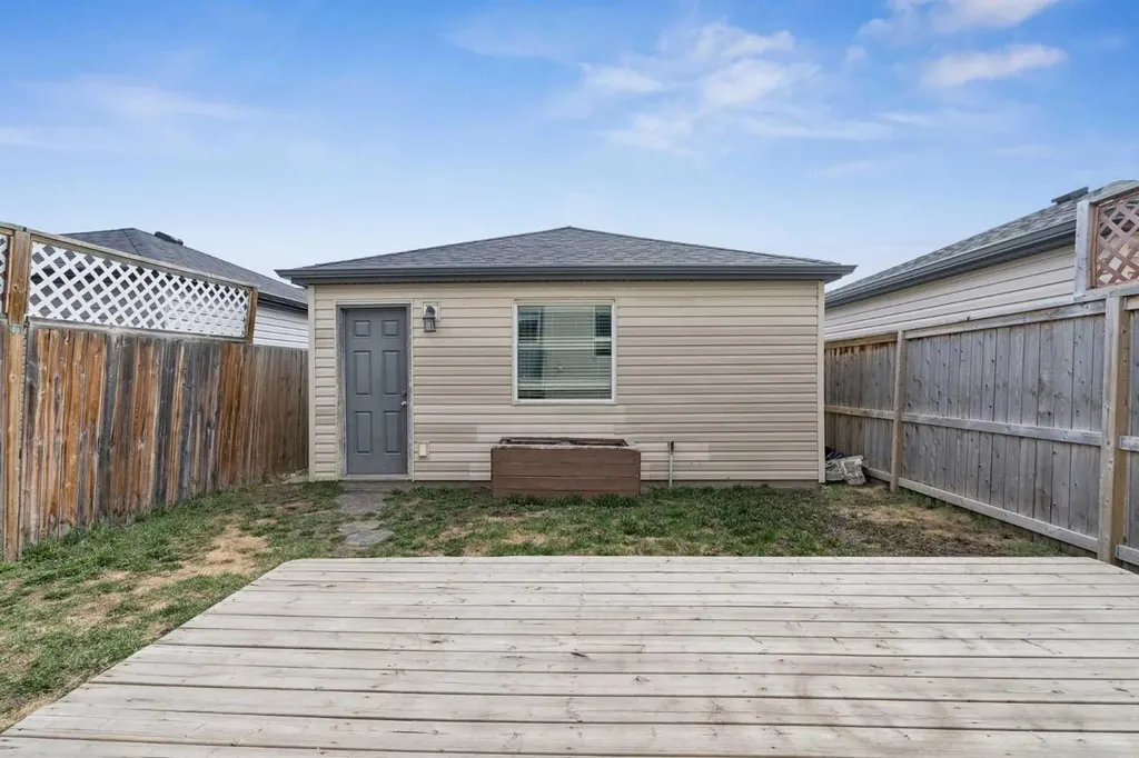 74 Skyview Point Green NE Calgary AB T3N 1B6