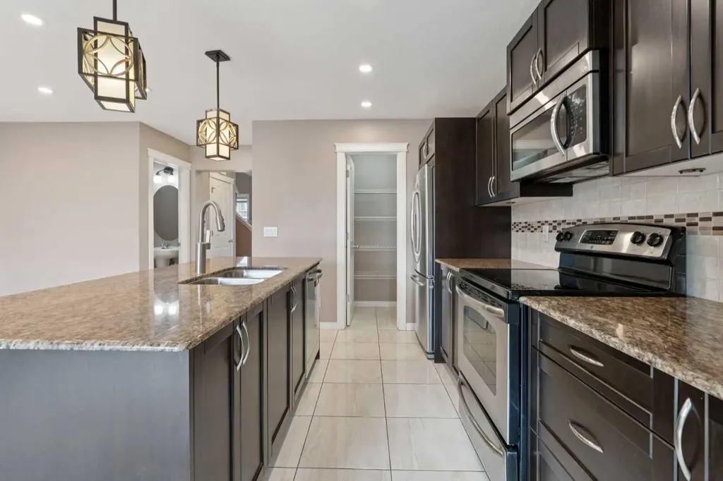 74 Skyview Point Green NE Calgary AB T3N 1B6