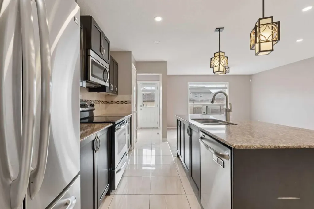 74 Skyview Point Green NE Calgary AB T3N 1B6
