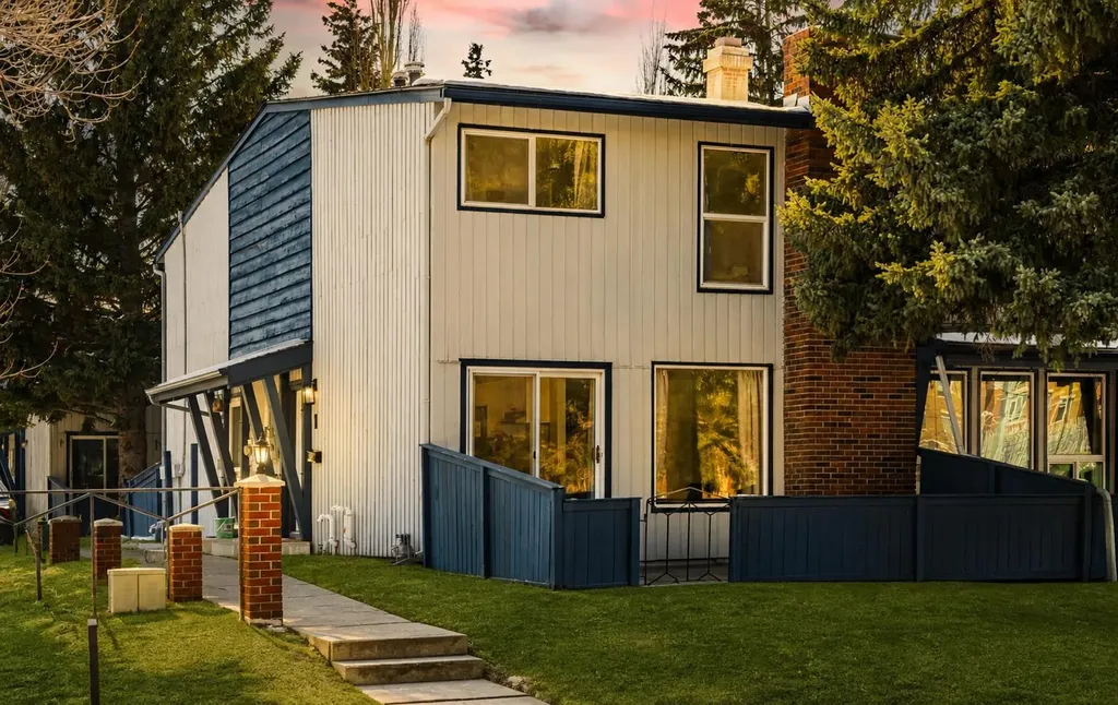 5315 53 Avenue NW Calgary AB T3A 2E7