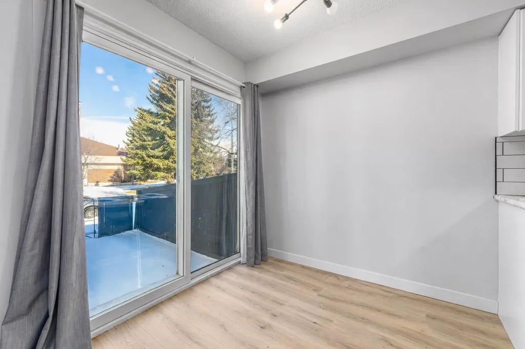 5315 53 Avenue NW Calgary AB T3A 2E7