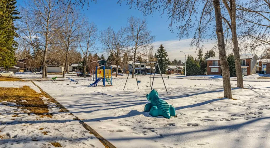 5315 53 Avenue NW Calgary AB T3A 2E7