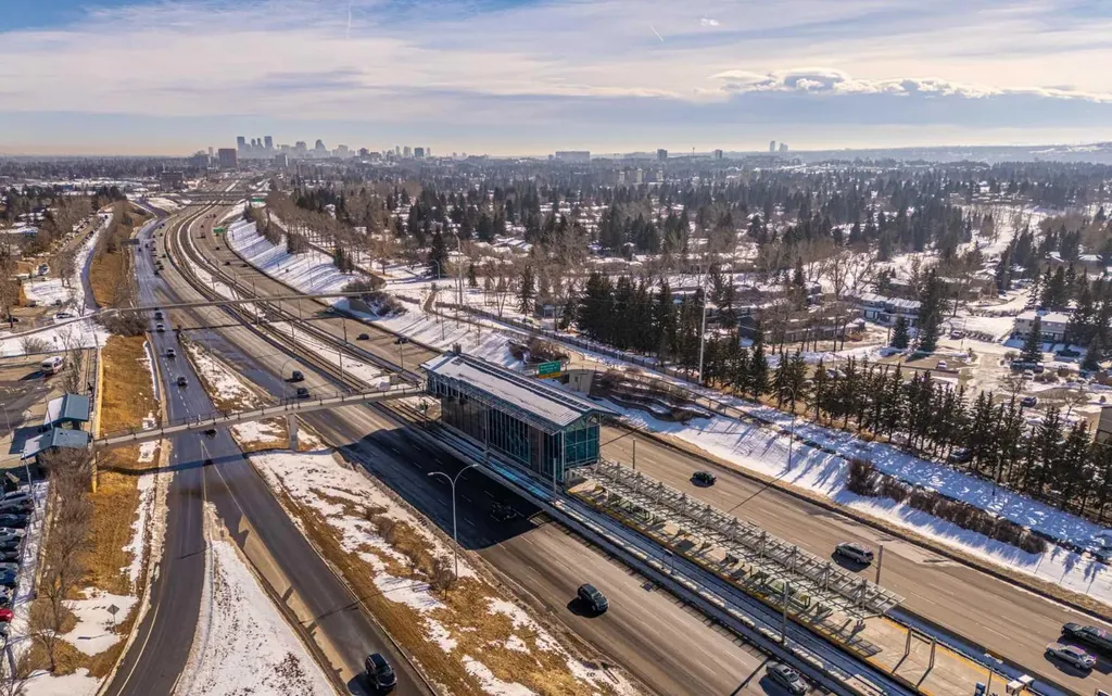 5315 53 Avenue NW Calgary AB T3A 2E7