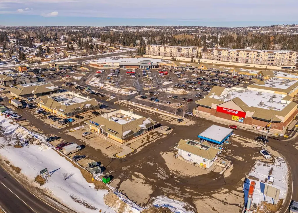 5315 53 Avenue NW Calgary AB T3A 2E7