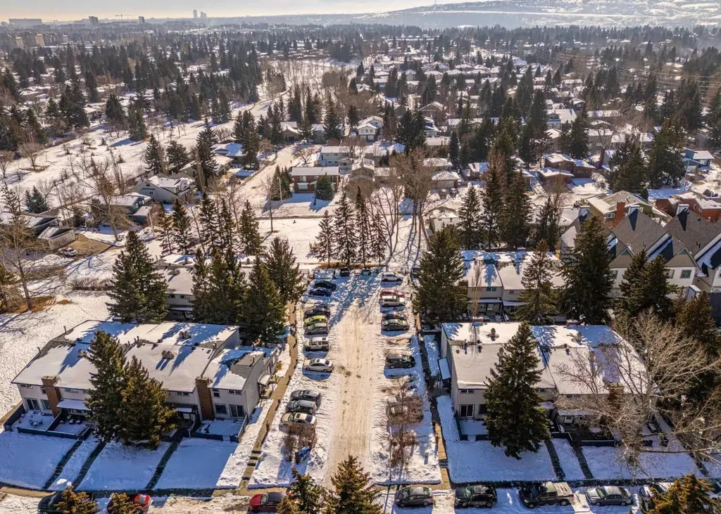5315 53 Avenue NW Calgary AB T3A 2E7