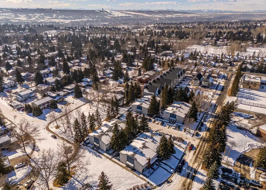 5315 53 Avenue NW Calgary AB T3A 2E7