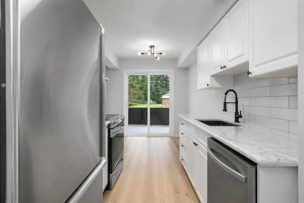 5315 53 Avenue NW Calgary AB T3A 2E7