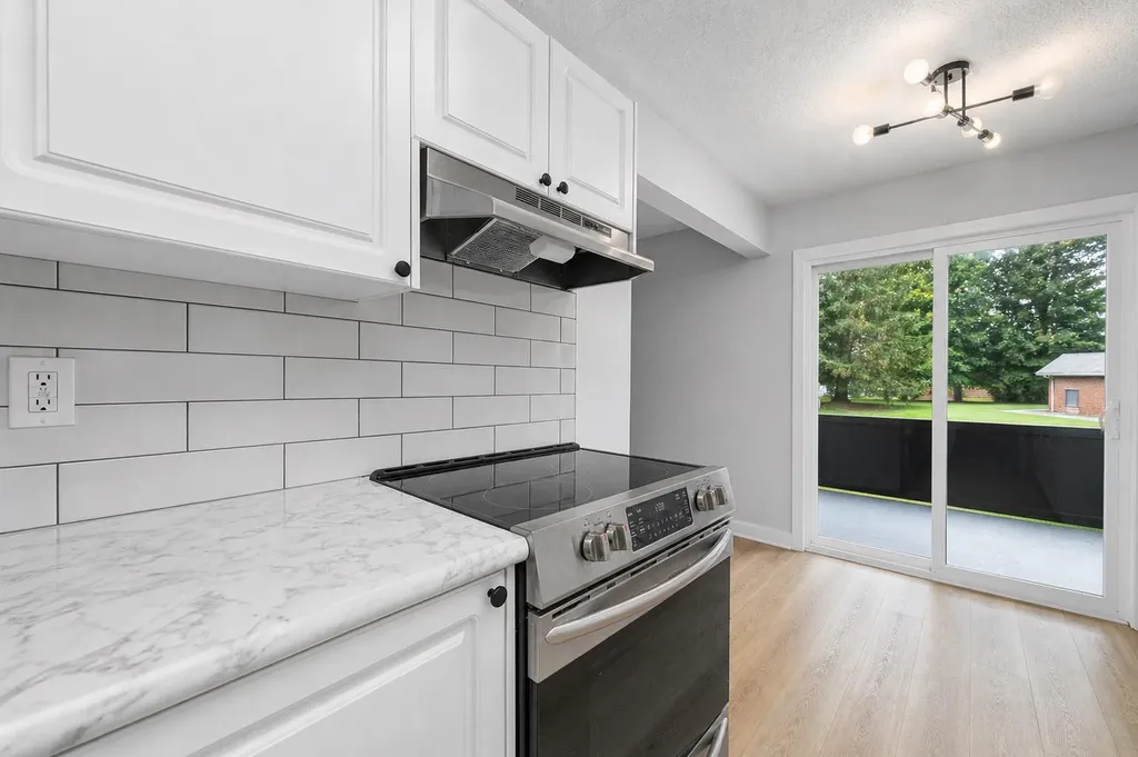 5315 53 Avenue NW Calgary AB T3A 2E7