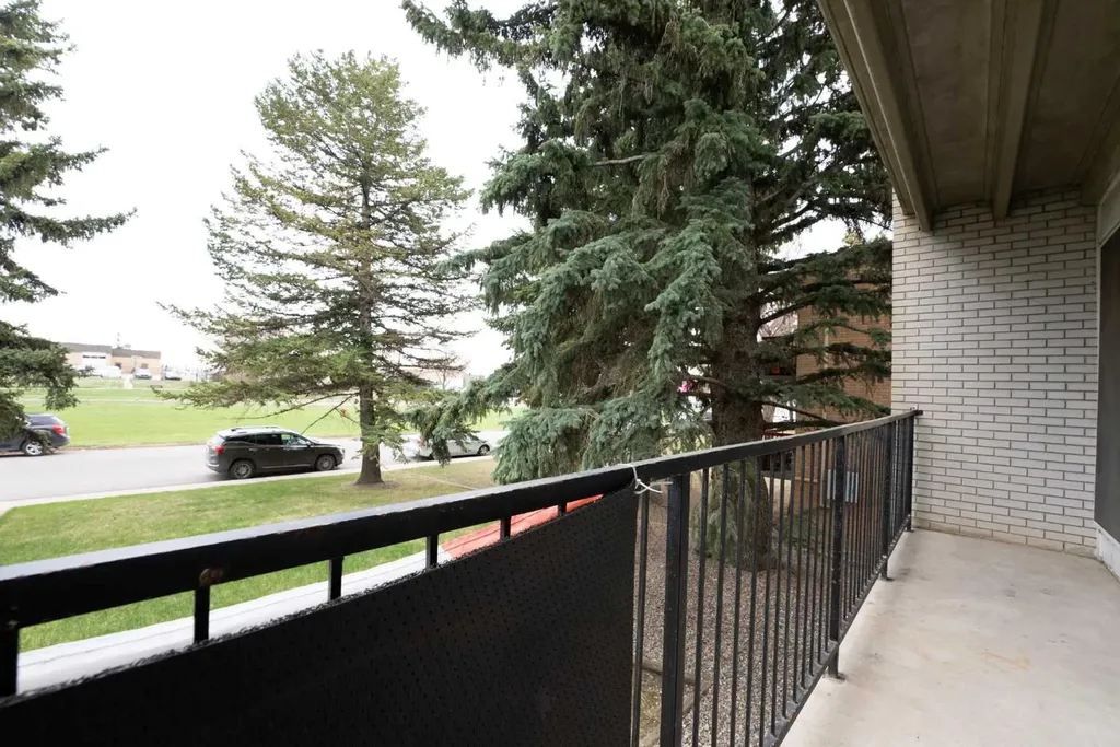218 Mayor Magrath Drive N Lethbridge AB T1H 3P8