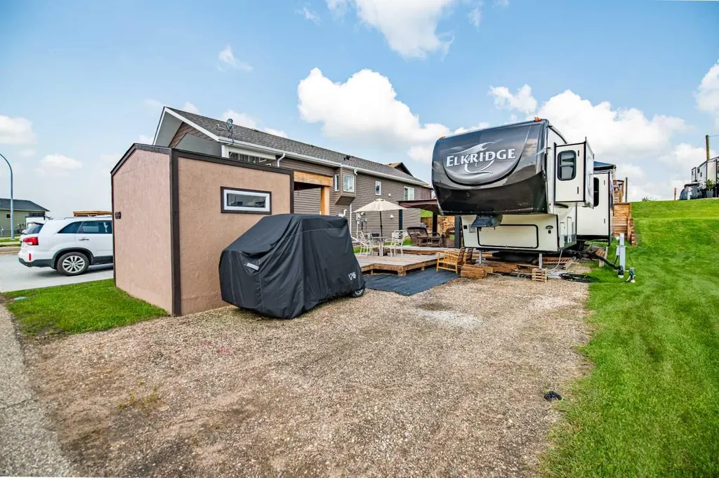 25054 South Pine Lake Road Rural Red Deer County AB T0M 1J0