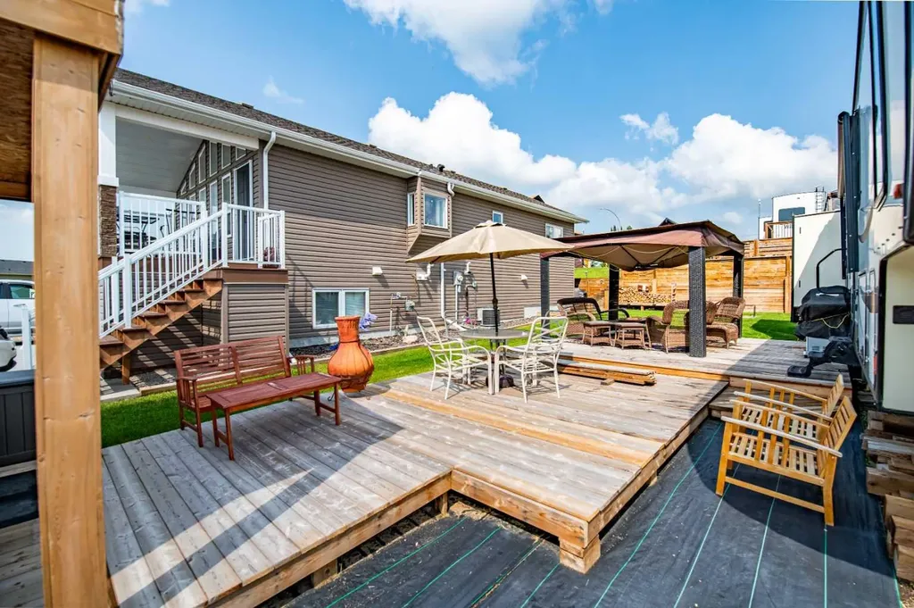 25054 South Pine Lake Road Rural Red Deer County AB T0M 1J0
