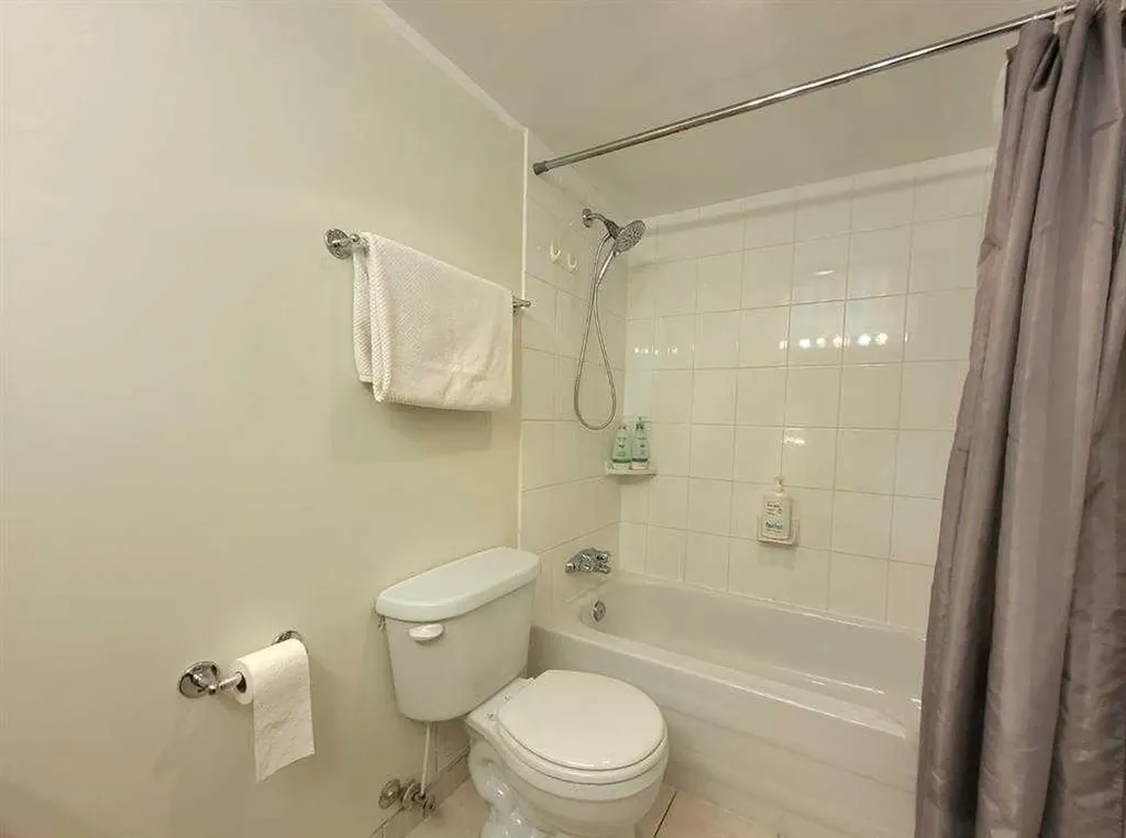 1320 12 Avenue SW Calgary AB T3C3R6