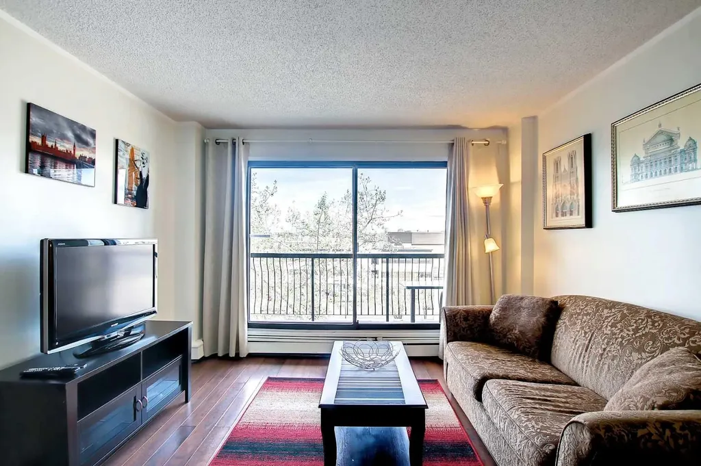 1320 12 Avenue SW Calgary AB T3C3R6