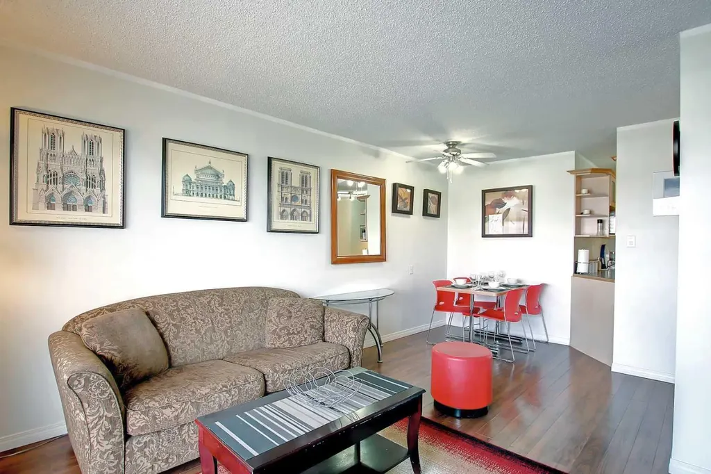 1320 12 Avenue SW Calgary AB T3C3R6