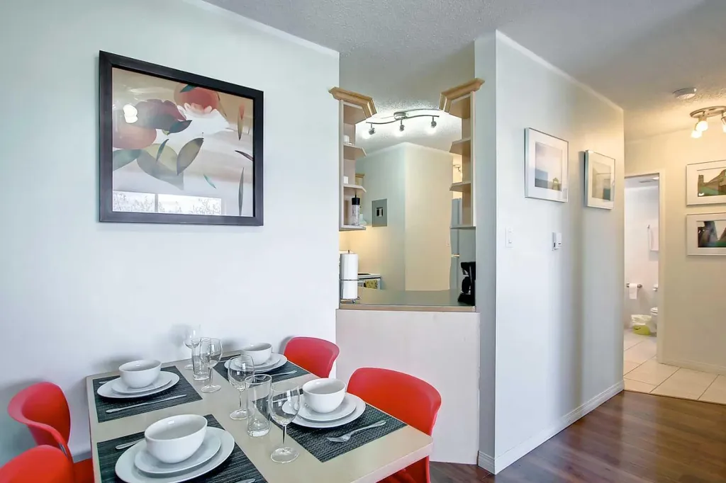1320 12 Avenue SW Calgary AB T3C3R6