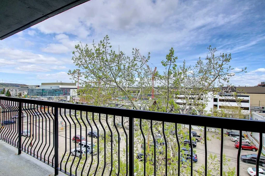 1320 12 Avenue SW Calgary AB T3C3R6