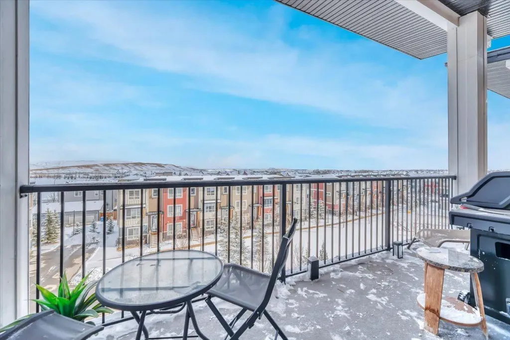 35 Walgrove Walk SE Calgary AB T2X 4S6