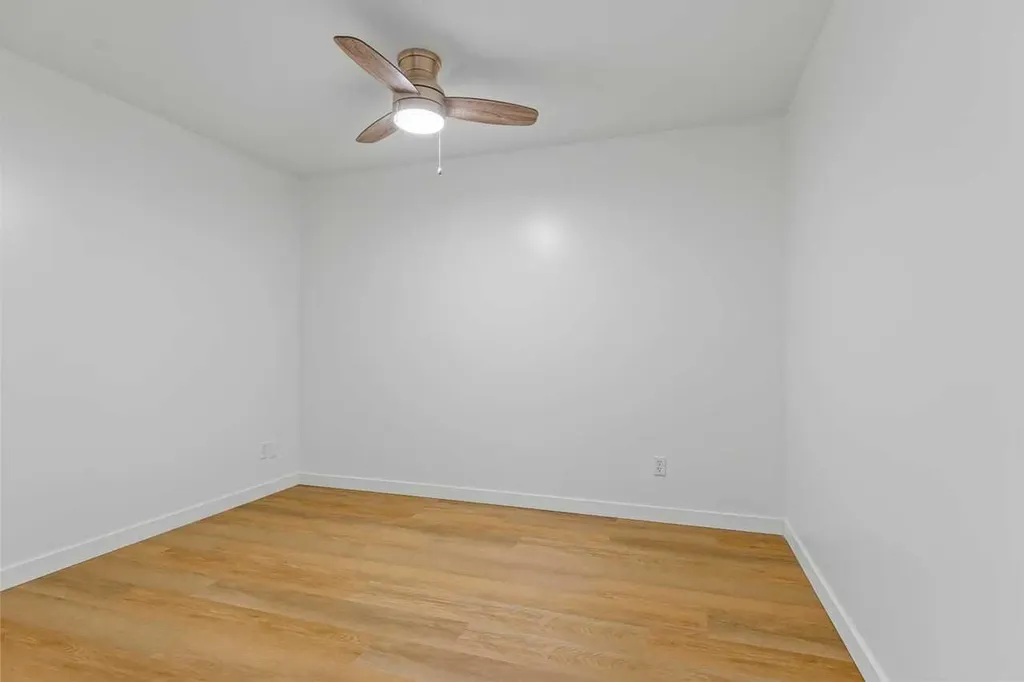 1620 70 Street SE Calgary AB T2A 7Y9