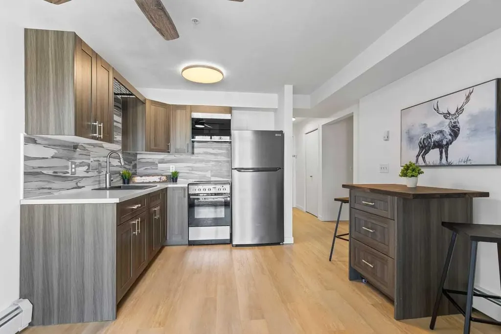 1620 70 Street SE Calgary AB T2A 7Y9
