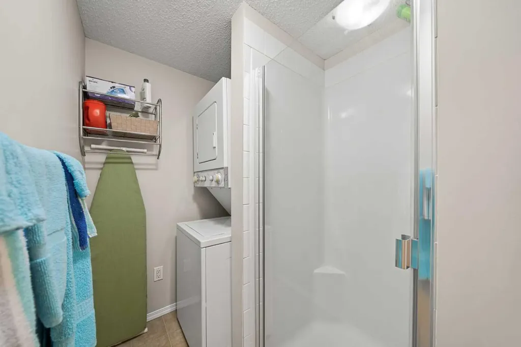 700 Willowbrook Road NW Airdrie AB T2B2B7