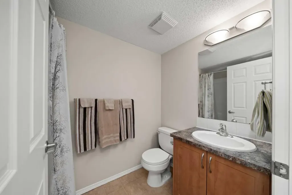 700 Willowbrook Road NW Airdrie AB T2B2B7