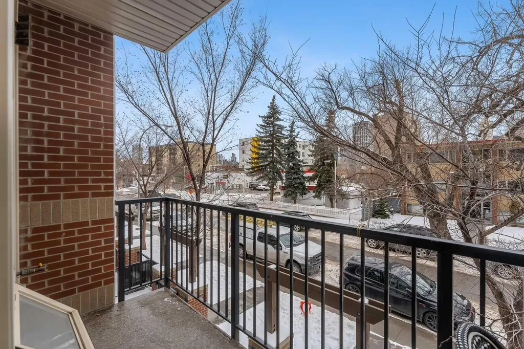 323 20 Avenue SW Calgary AB T2S2G5