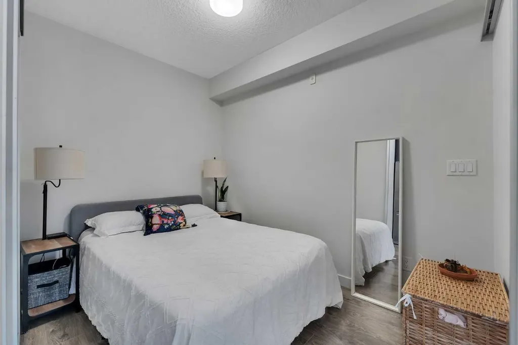 323 20 Avenue SW Calgary AB T2S2G5