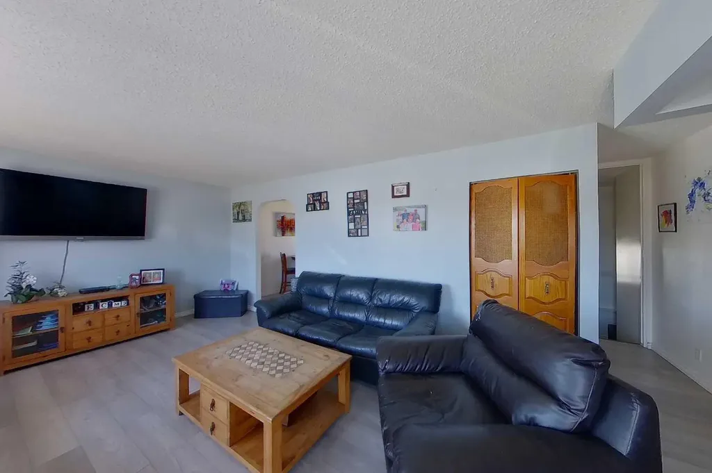 312 12 Street SE Slave Lake AB T0G 2A3