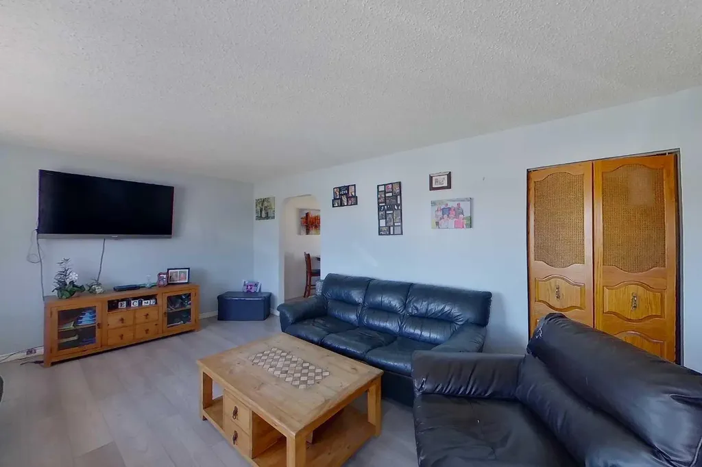 312 12 Street SE Slave Lake AB T0G 2A3