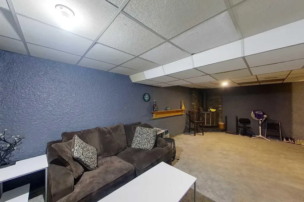 312 12 Street SE Slave Lake AB T0G 2A3