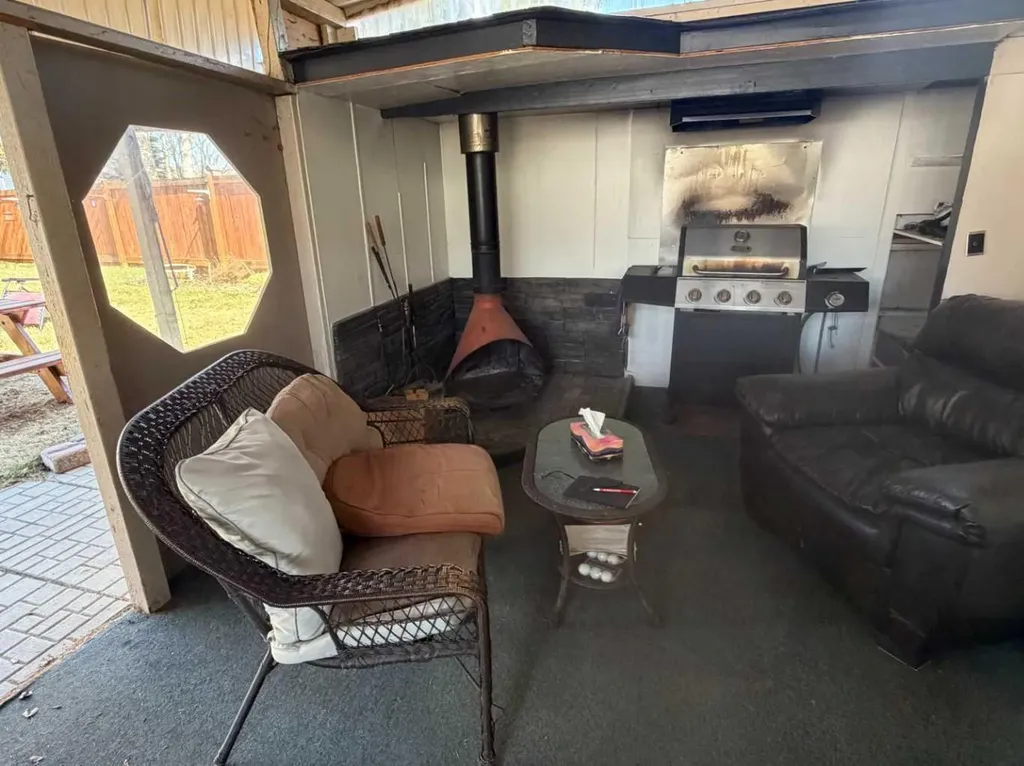 312 12 Street SE Slave Lake AB T0G 2A3