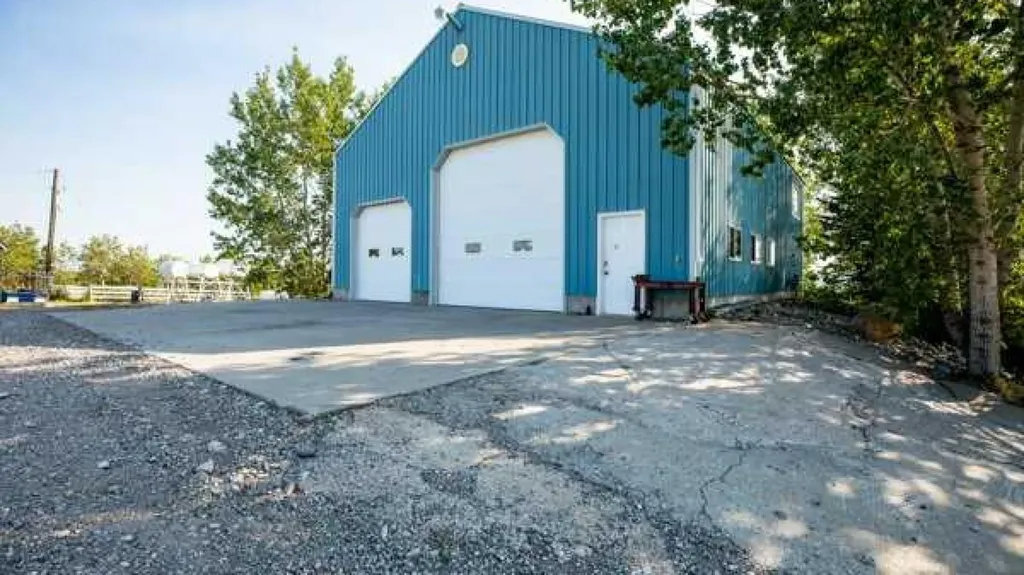 29215 Township Road 3-0 Rural Pincher Creek No. 9 M.d. Of AB T0K1W0